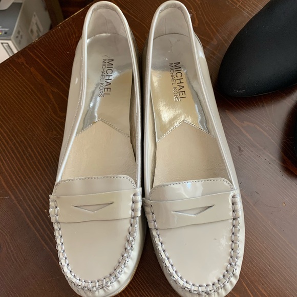 Women’s MK Loafers - Picture 1 of 3